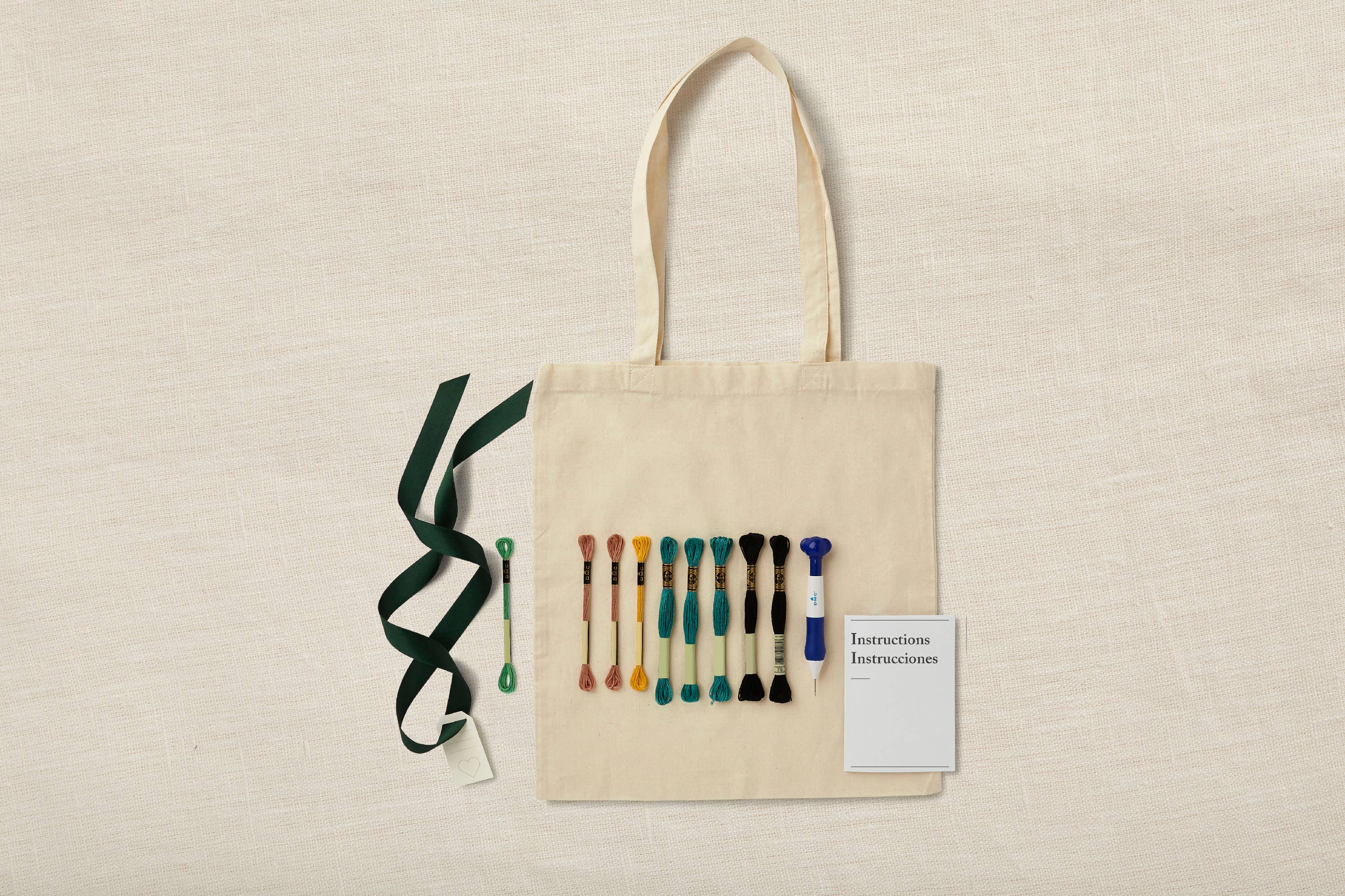 DMC Gift of Stitch Line Art Portrait Punch Needle Kit, PN008