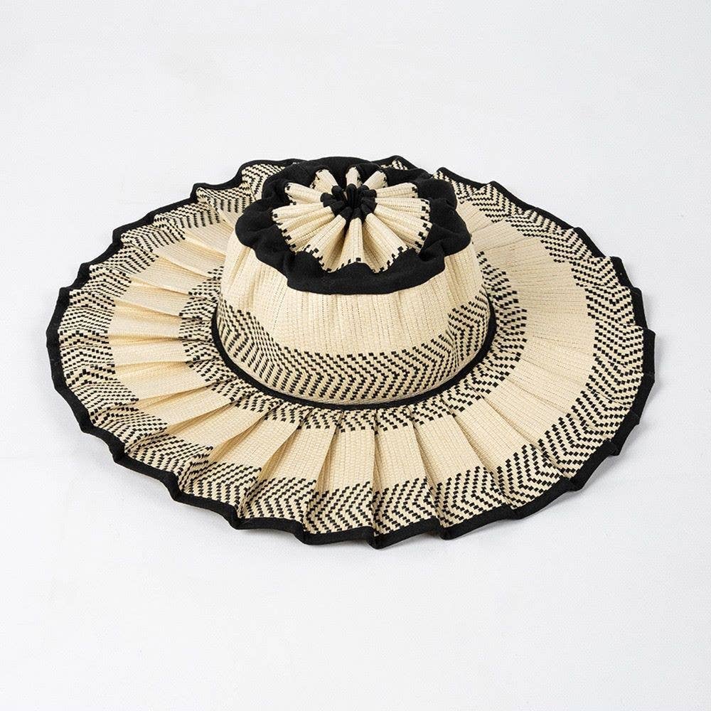 Boho Checkered Straw Hat Roll Up Ruffled Beach Hat: VBlack / M