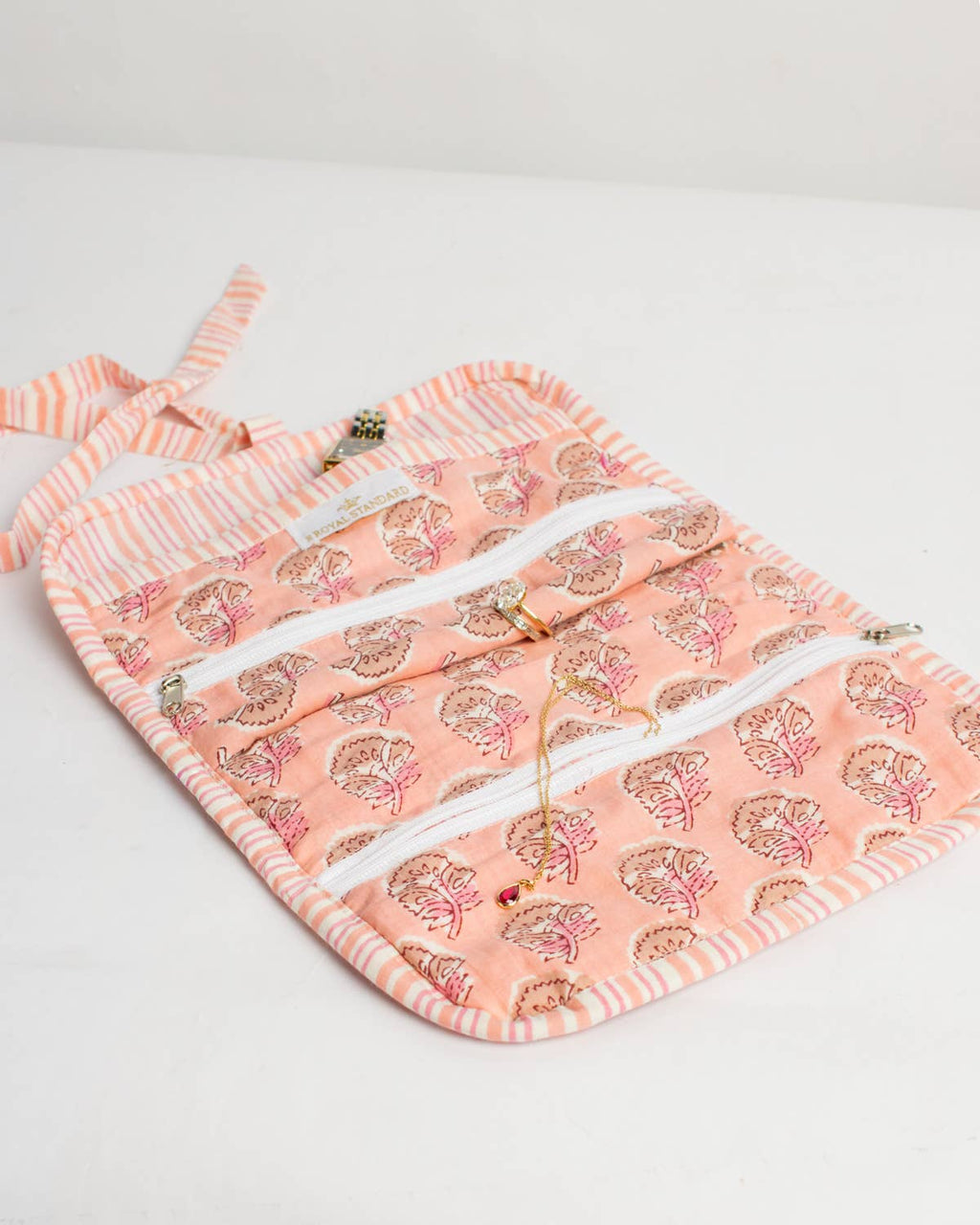 Layla Quilted Jewelry Roll Pink