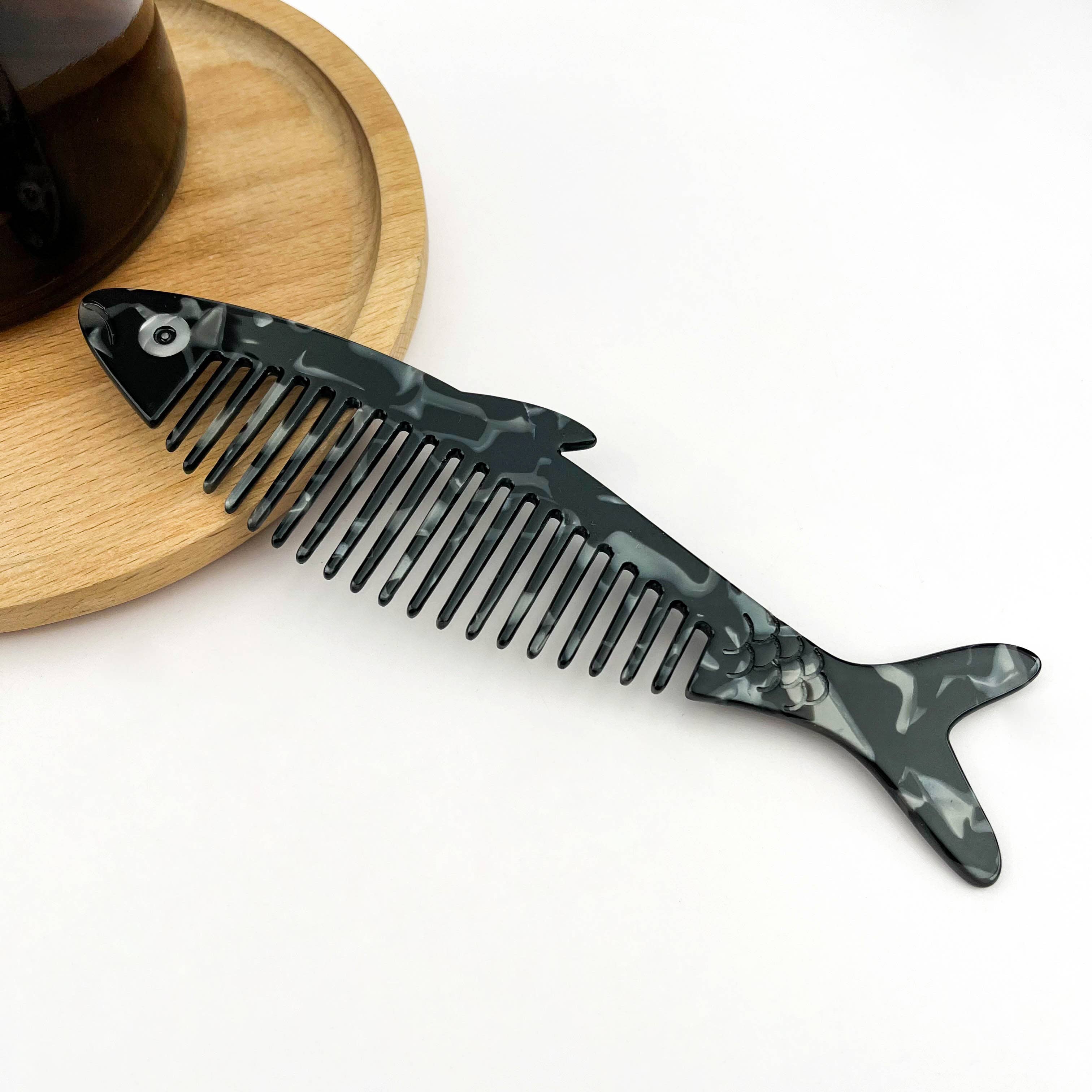 Acetate Ocean Animal Hair Comb: Seahorse